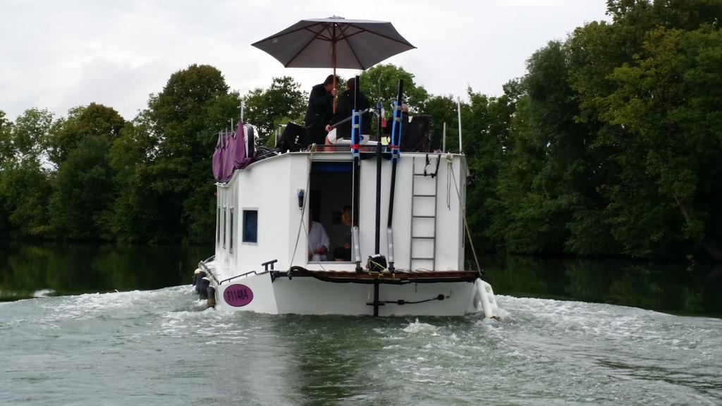 栋什里 Bateau Houseboat Camille酒店 外观 照片
